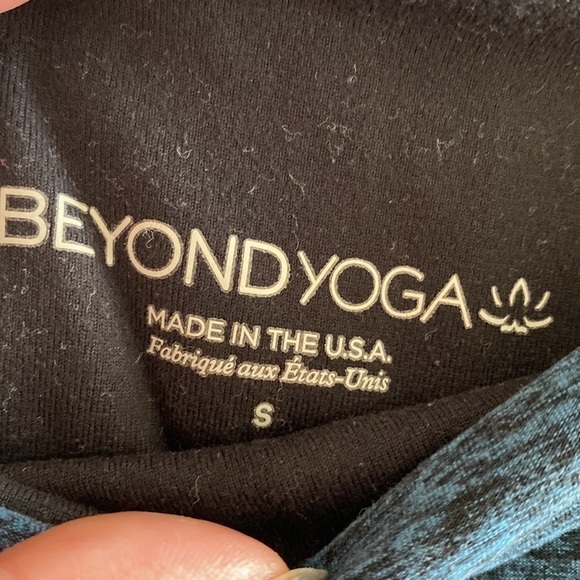 Beyond Yoga teal 7/8 leggings - Picture 5 of 5